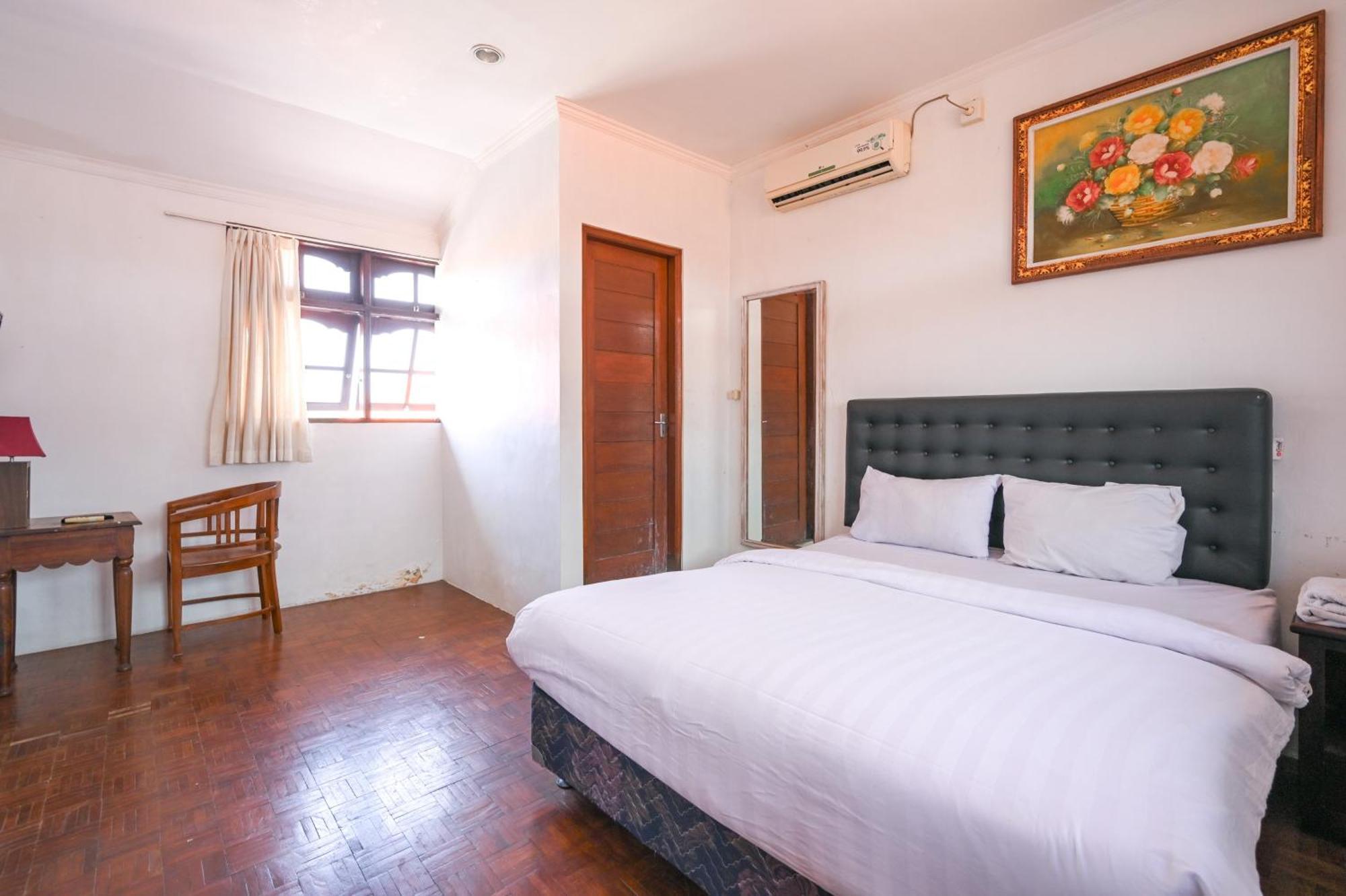 Ceria Guesthouse Seminyak Mitra Reddoorz Экстерьер фото