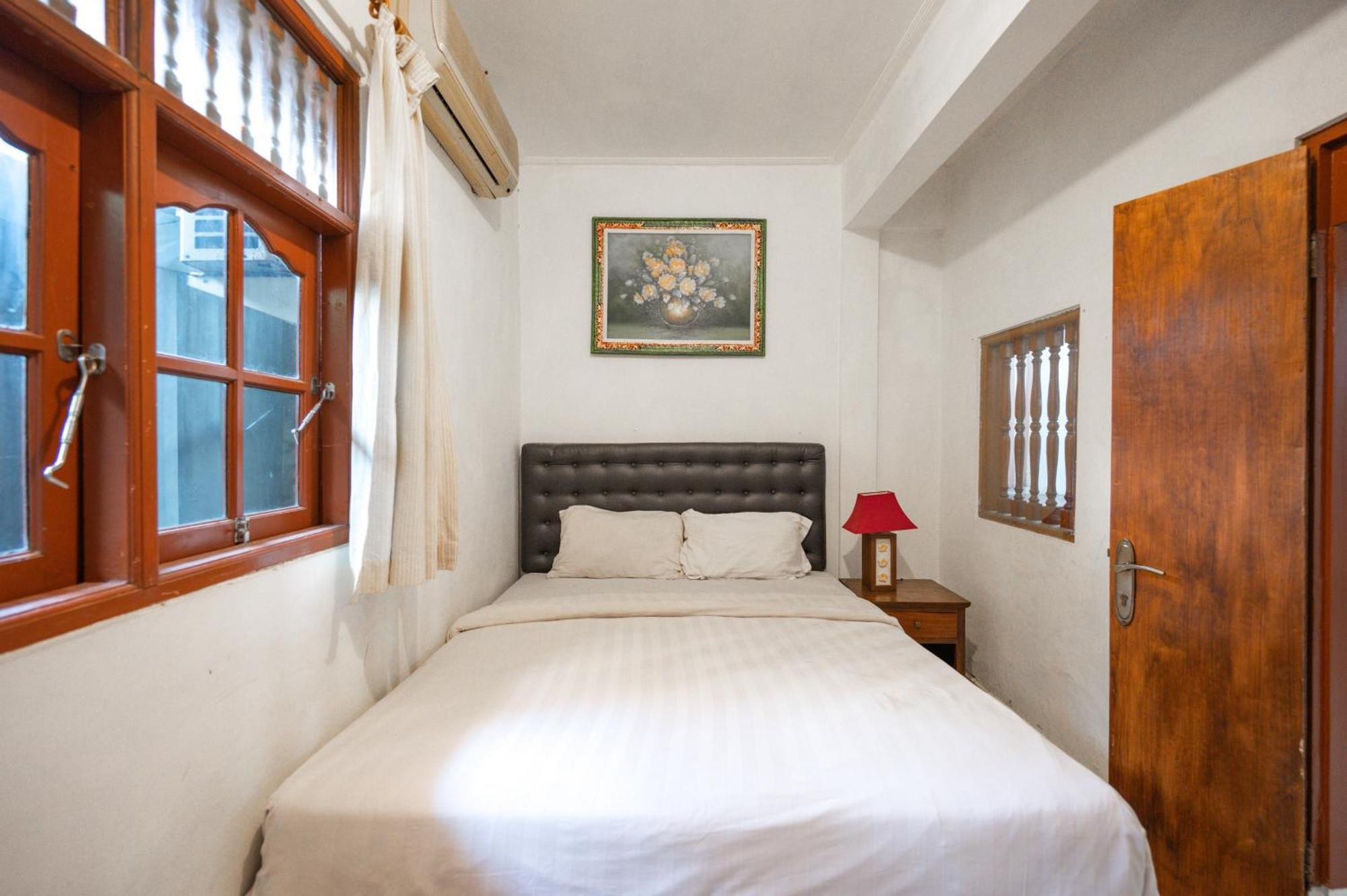 Ceria Guesthouse Seminyak Mitra Reddoorz Экстерьер фото