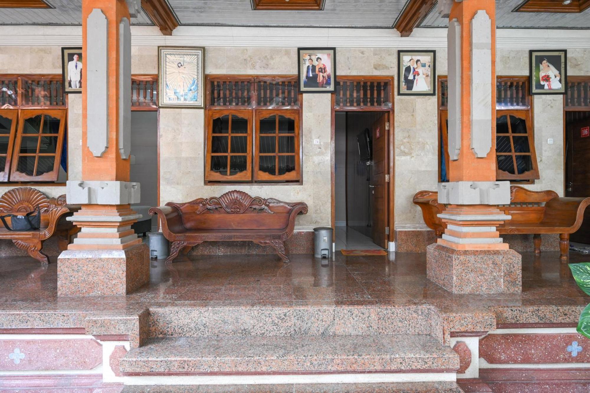Ceria Guesthouse Seminyak Mitra Reddoorz Экстерьер фото