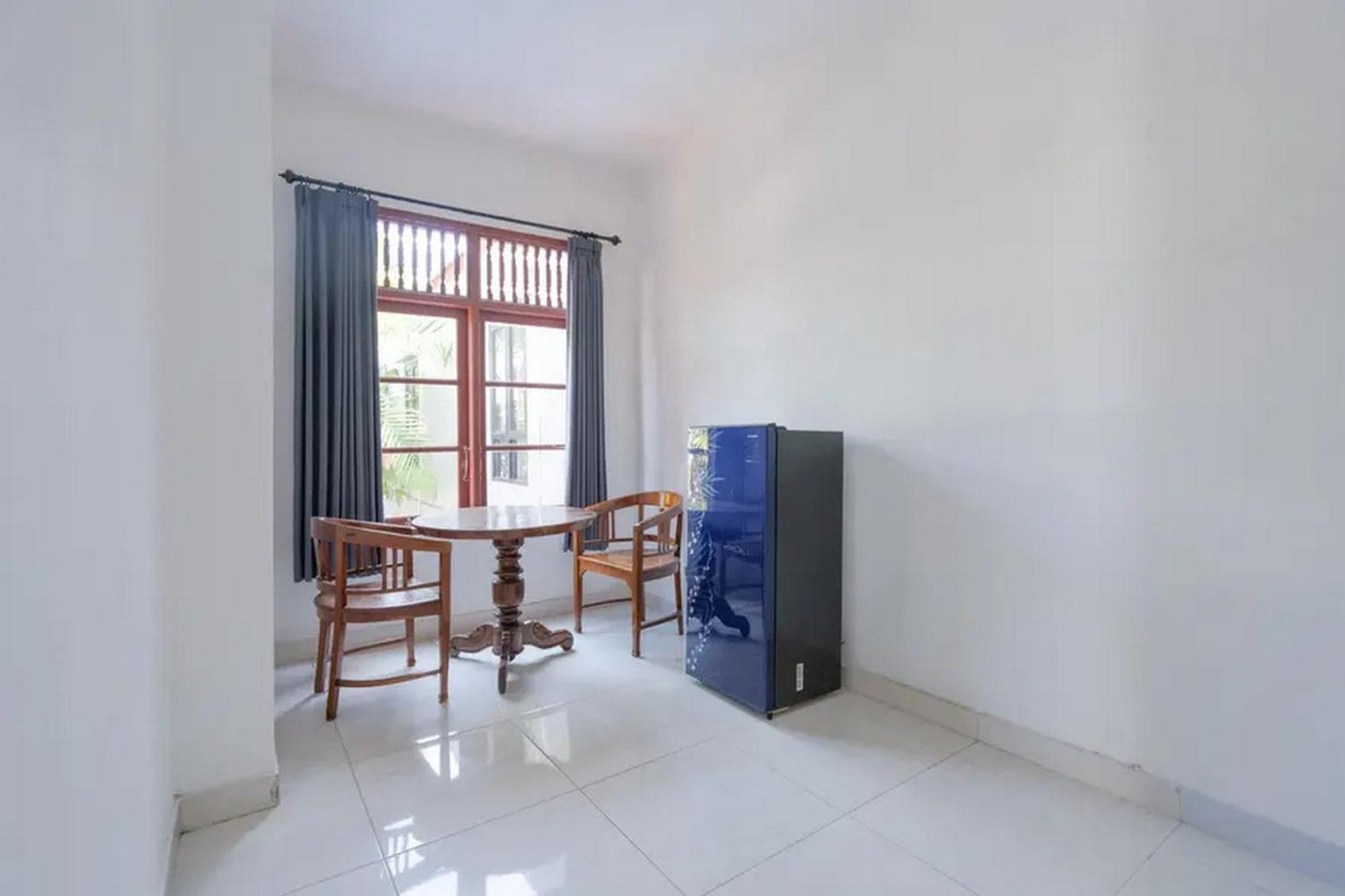 Ceria Guesthouse Seminyak Mitra Reddoorz Экстерьер фото