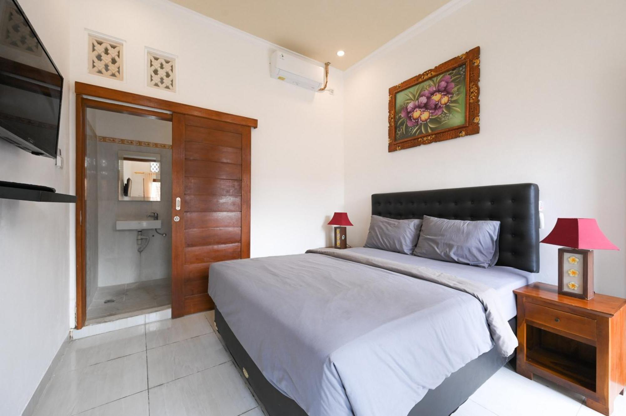 Ceria Guesthouse Seminyak Mitra Reddoorz Экстерьер фото